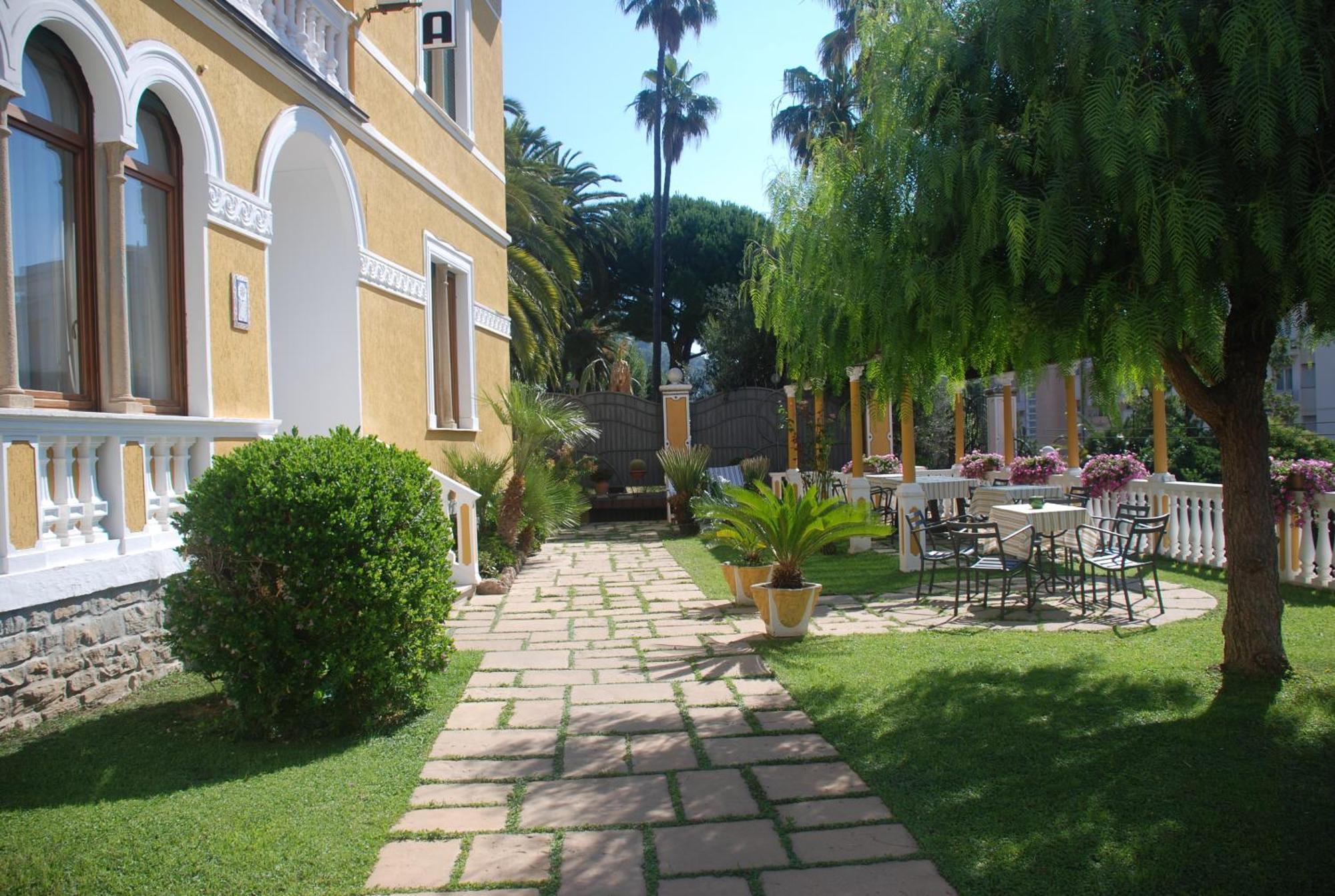 Hotel Primula Alassio Exterior photo